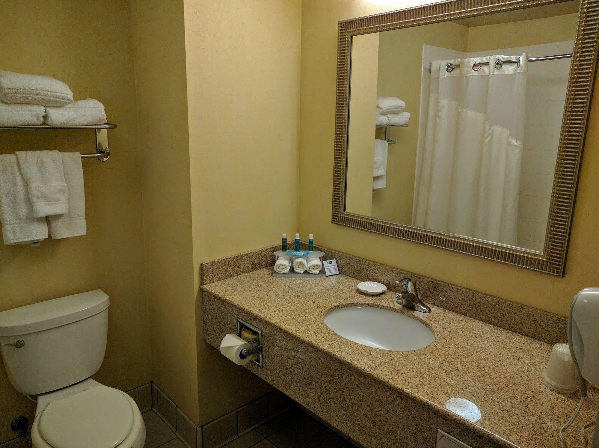 Holiday Inn Express & Suites Merced - Yosemite Natl Pk Area By Ihg Kültér fotó
